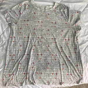 Torrid Short sleeve tee, skull/lightning/heart print, size plus 2